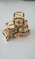 Set de 6 cuburi cu cifre si operatiuni de 4cm