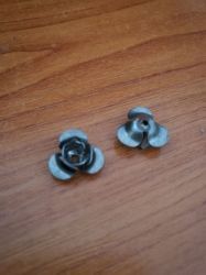 trandafir din metal 1.3cm