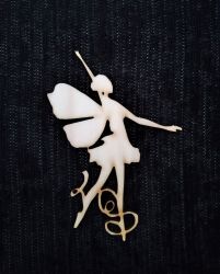 Figura din lemn cu balerina cu aripi de 10*7cm