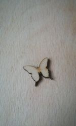 Fluturas din lemn de 2,5*2 cm