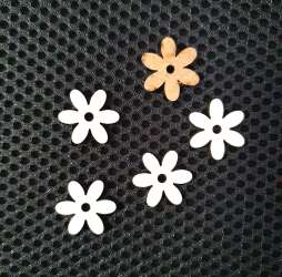 Set de 5 floricele din MDF alb 2cm