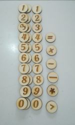 Set de 36 rondele din lemn cu cifre si operatiuni matematice