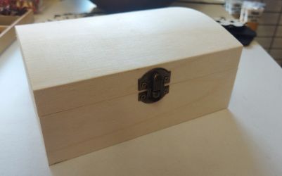 Cutie de lemn aprox  L18cm x l 13cm X H 9cm