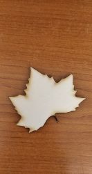 Figura din lemn - frunză de arțar