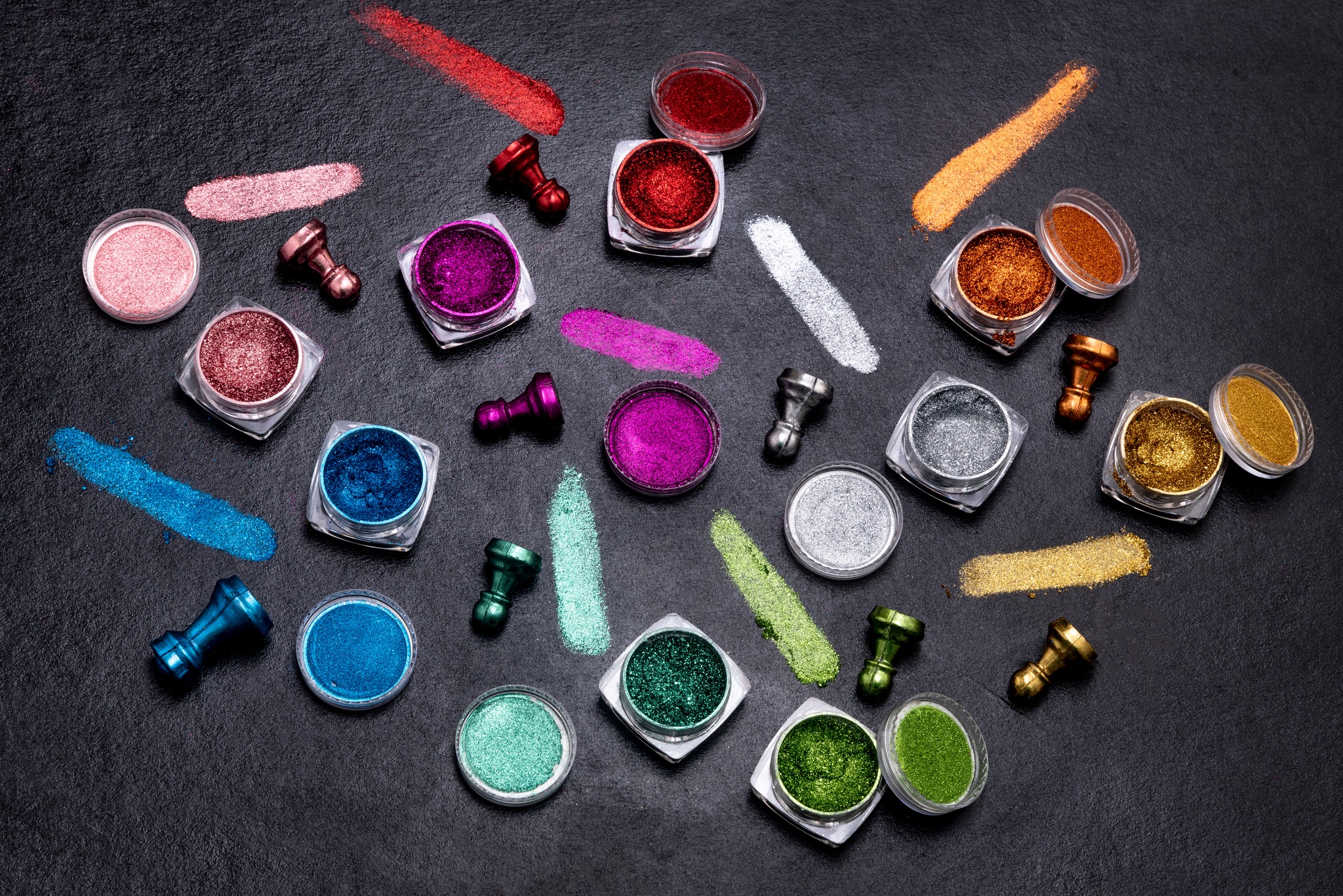 Pigment Rub-On, culori cromate. Cu aceste pigmente speciale se pot obtine efect cromat, multicolor